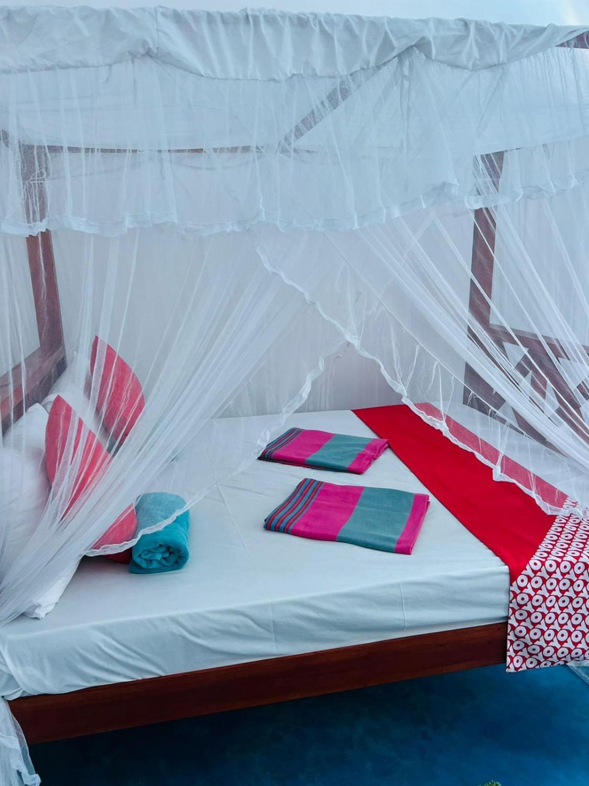 Beach Reach Una By Happy Coconut Unawatuna Exterior photo